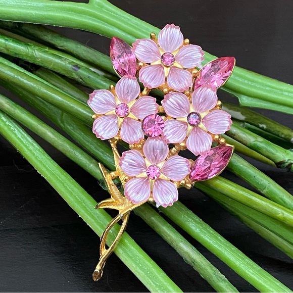 Vintage Unsigned Pink Rhinestones Flower Bouquet Brooch - Picture 5 of 15
